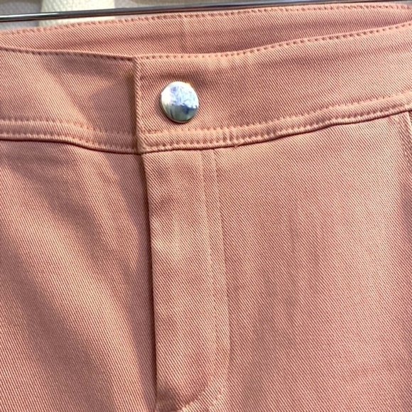 NWOT Attyre New York Pink Rayon Nylon & Spandex Pearl Embellished Jeans Size 10 - Picture 4 of 7